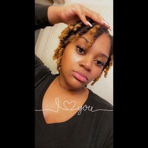 Meet your Posher, Naomi